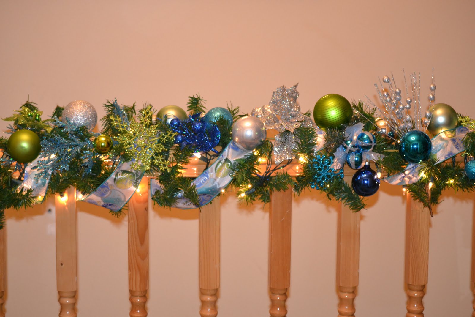 JenNY & AShlEY's ReDOs: Winter Wonderland Wreaths