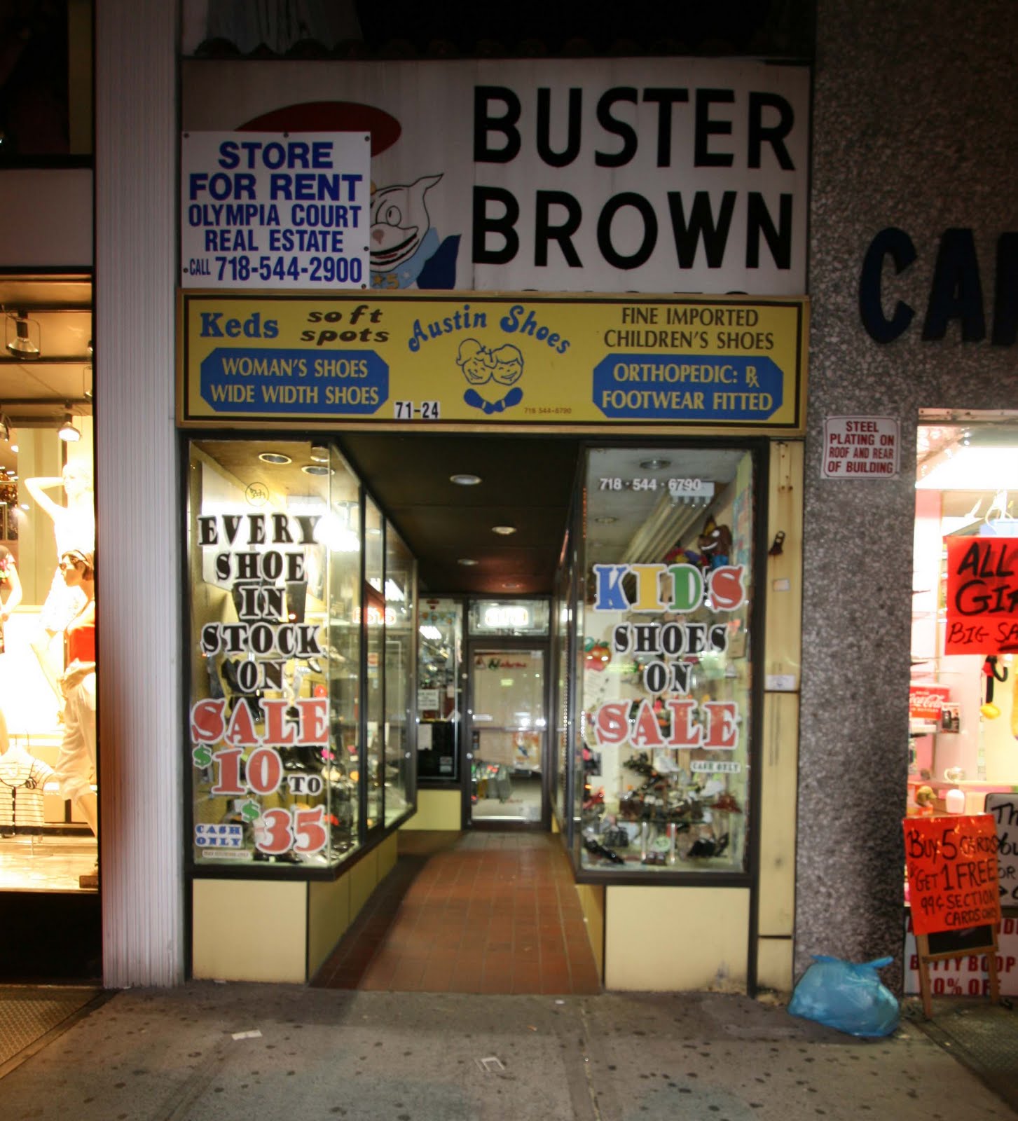 Rego-Forest Preservation Council: Buster Brown Shoes Closes in Forest Hills - The End of An Era