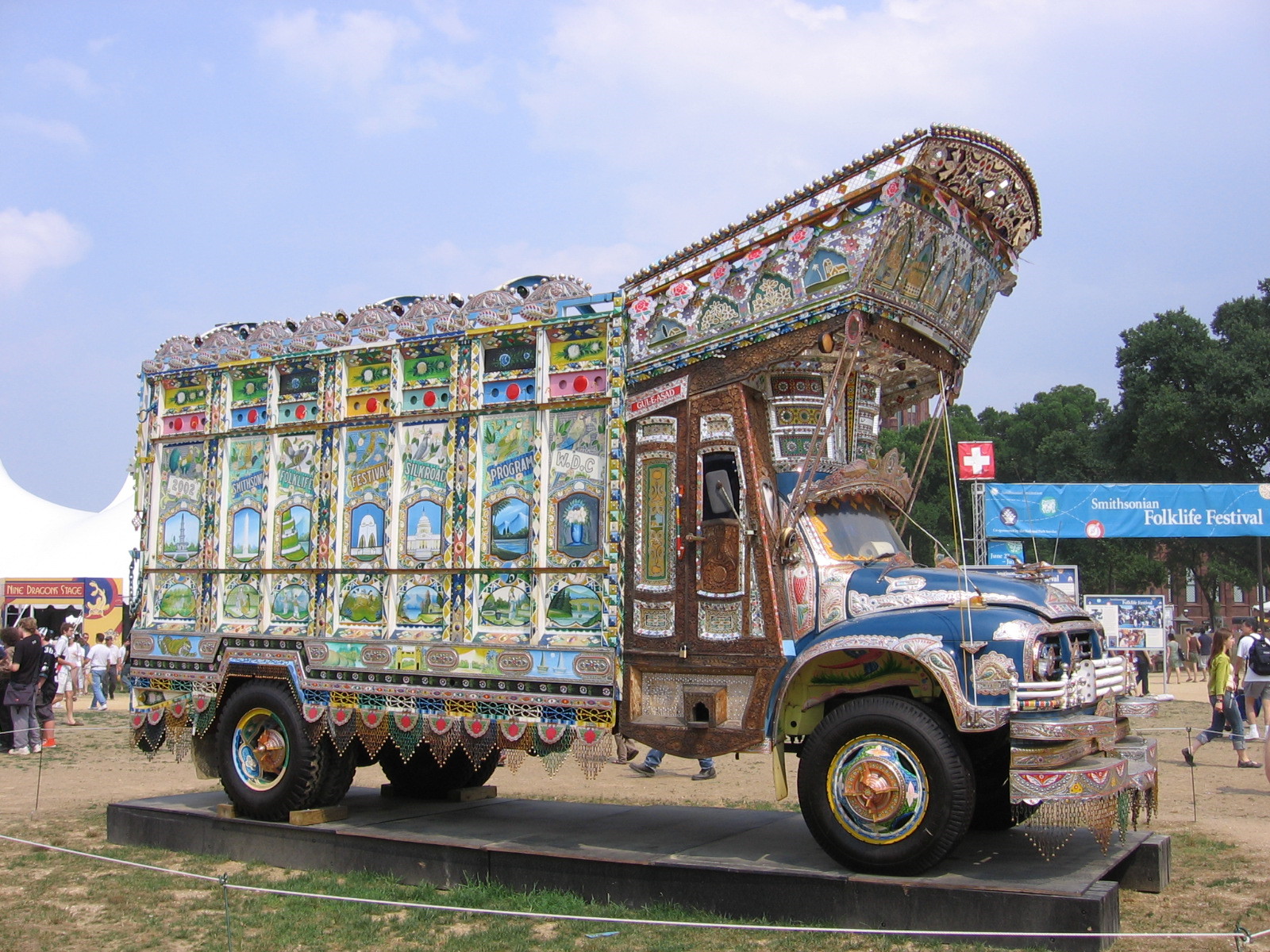 [Pakistani+Painted+Truck.jpg]
