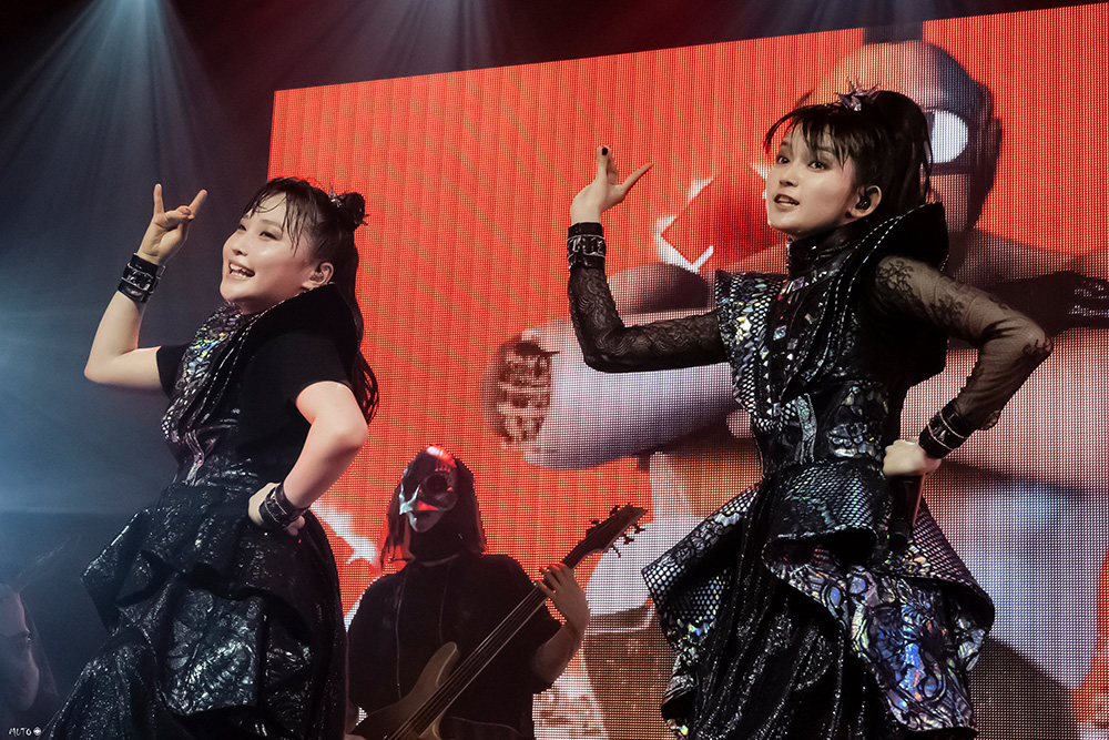 BABYMETAL performing Oh! MAJINAI with Avenger Sayashi Riho