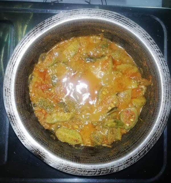 තුඹ කරවිල වෑංජනය හදමු (Spine Gourd Curry) - Your Choice Way