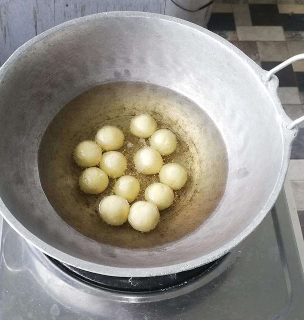 ගුලාබ් ජමුන් හදමු 😋😋 (Gulab Jamun) - Your Choice Way