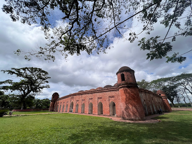 ষাট গম্বুজ মসজিদ - বাগেরহাট