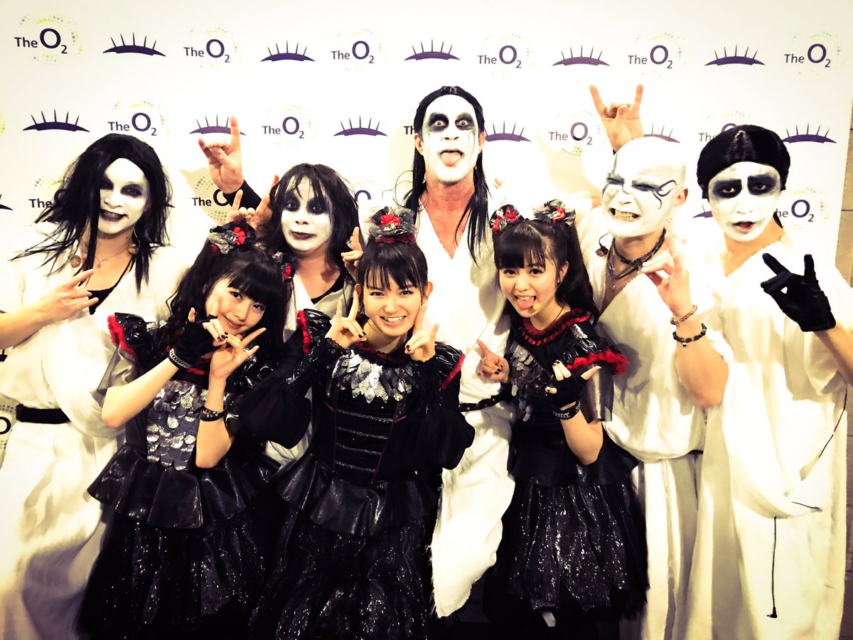 Chad of Red Hot Chili Peppers with BABYMETAL and Kami Band