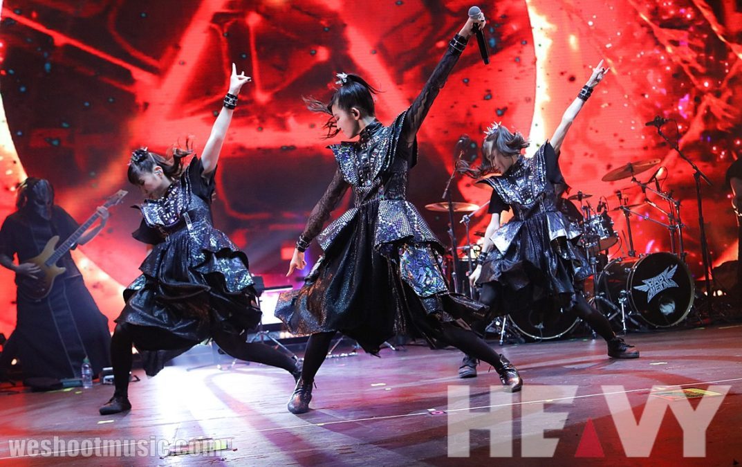 BABYMETAL performing DA DA DANCE