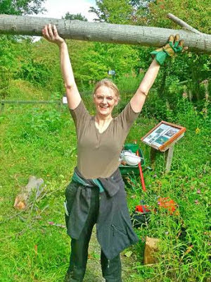 Debbie McCall with her prize elm cuttting Debbie McCall with her prize elm cuttting