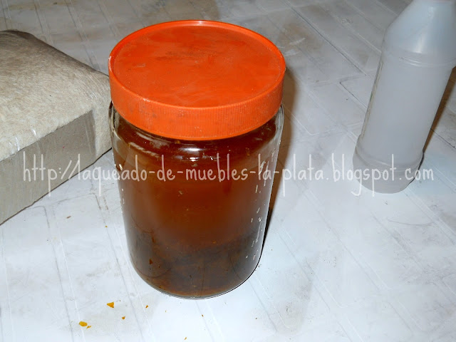 Como hacer un lustre a muñeca con goma laca de la forma tradicional