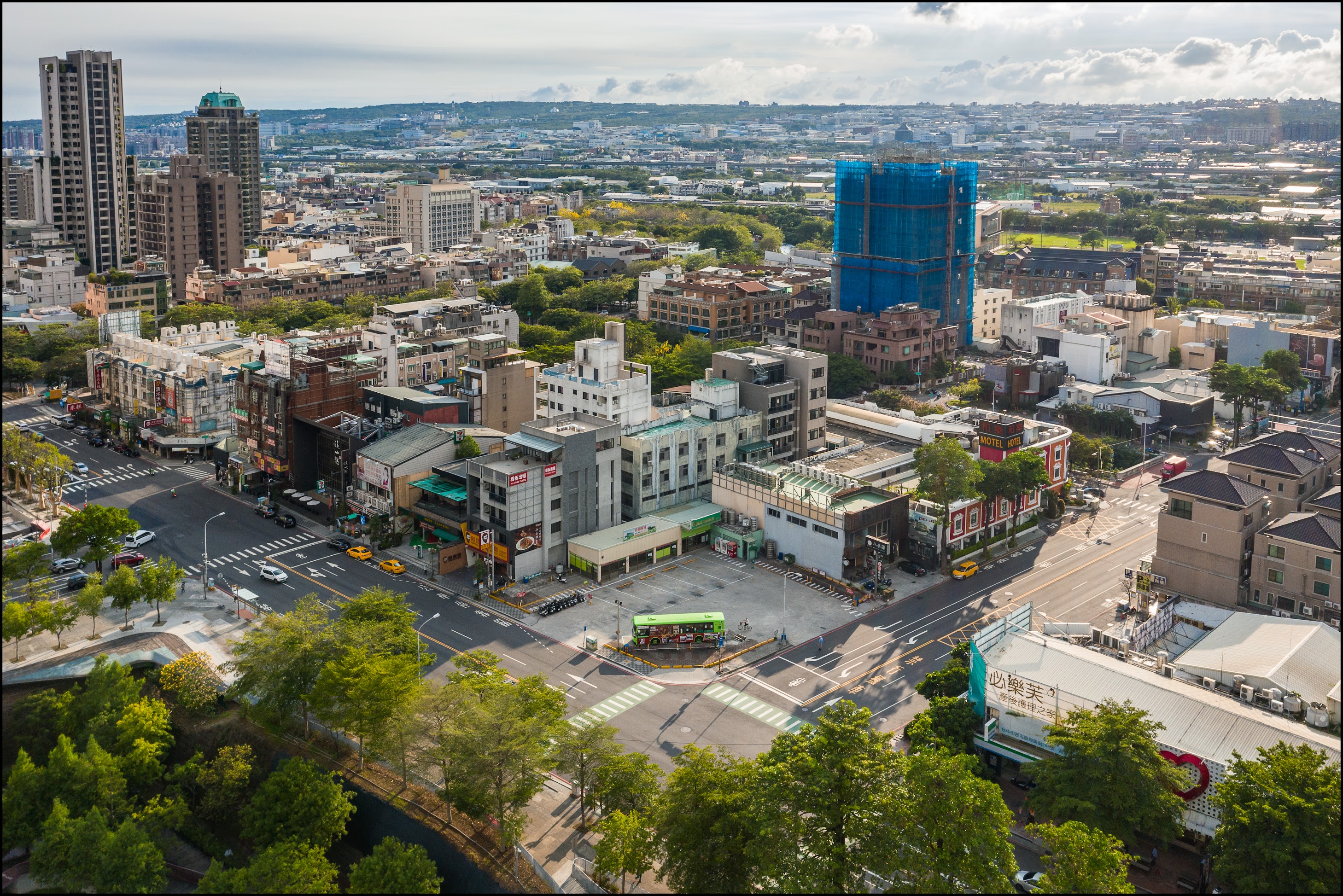 朝馬轉運站，統聯