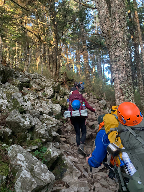 AL9nZEVbDgf0SIHLbSTu0ZIHtoAvRquXeZQ611gPJ5yshOP0_Er0p84IPJYpV08YLxsGYFyDVg4_GklRBRM0PnY2TKMBOjS_DRfFndJOQN3h8DV54p1P5sfUs0ah4oirydg6OUH69LBDHd-y90GGMR_OV-2i=w480-h640?authuser=5