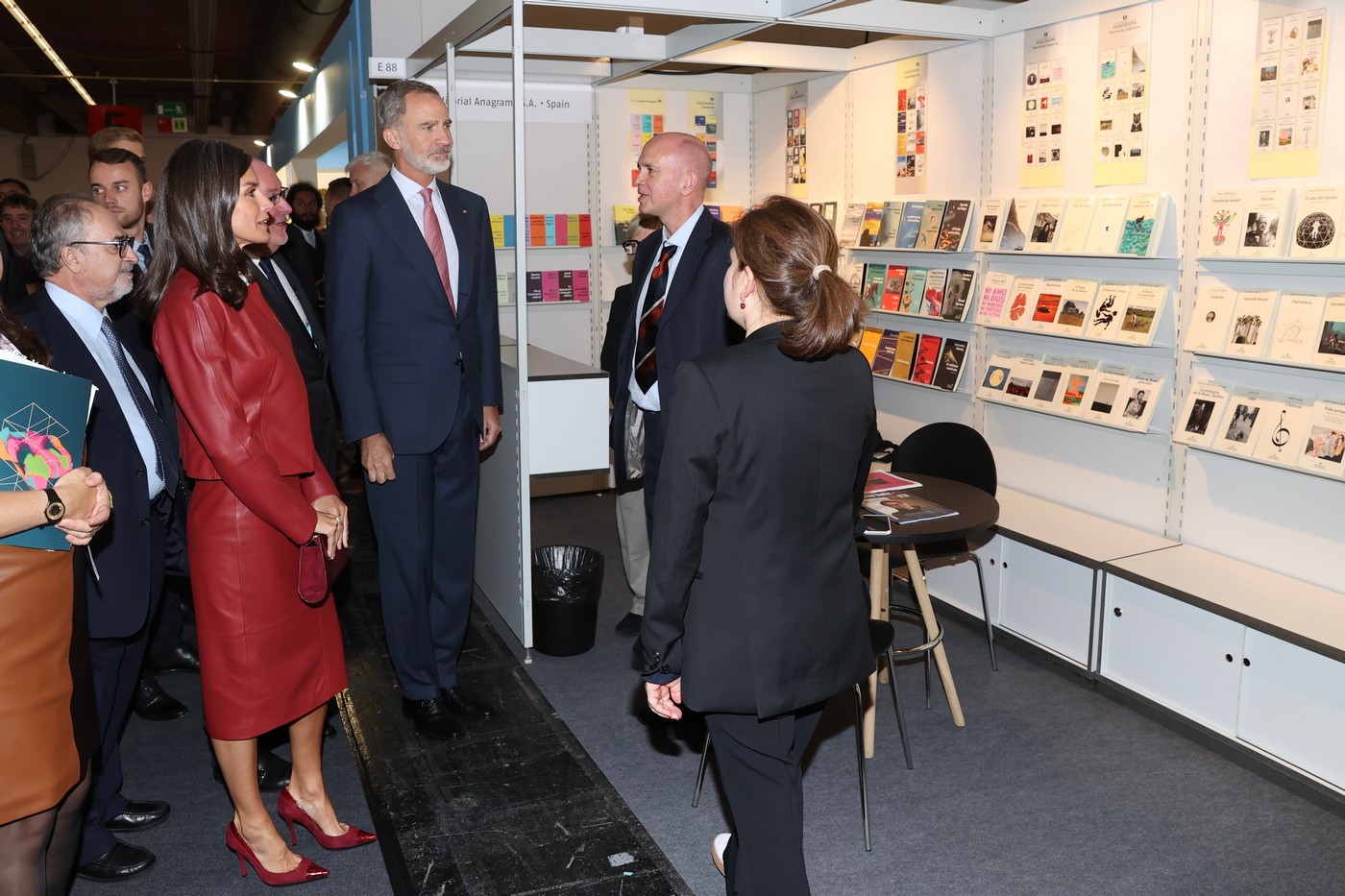 King Felipe and Queen Letizia of Spain began the last day of the German state visit with a visit to the Frankfurt Book Fair at the Messe Frankfurt Congress Center. After the visit to Book Fair the couple visited Cervantes Institute before heading home.