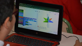 Student coding with blocksCAD. 3Ddesign