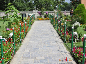 Pathway at the entrance Pathway at the entrance of Chashme Shahi
