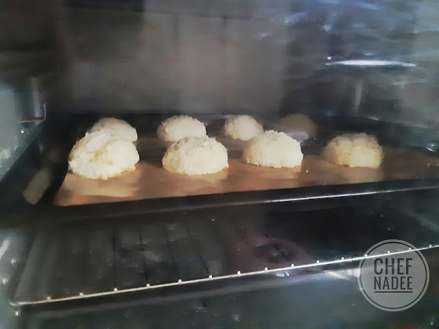 පොල් මැකැරූන්ස් හදමු  (Coconut Macaroon Hadamu) - Your Choice Way