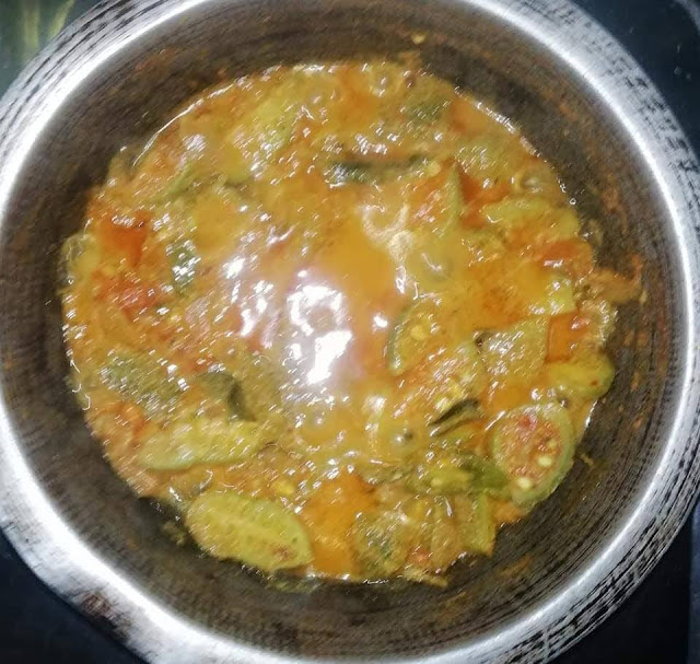 තුඹ කරවිල වෑංජනය හදමු (Spine Gourd Curry) - Your Choice Way