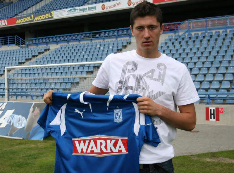 Un Simple Blog De Futbol Robert Lewandowski Delantero Del Lech