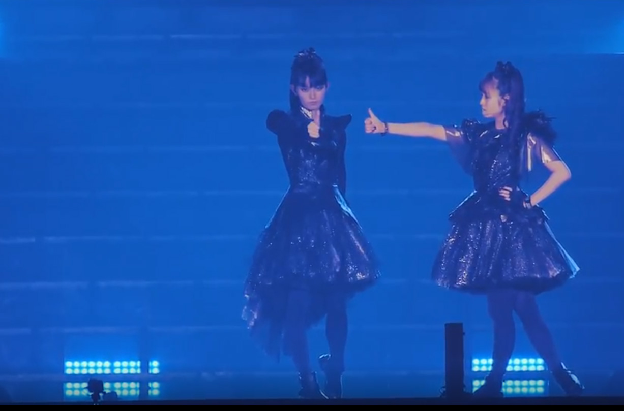 SU-METAL and MOAMETAL performing Ijime Dame Zettai without YUIMETAL at Legend S