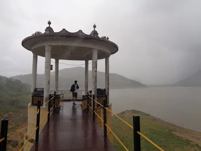 The outpost at Gundal dam as seen on a rainy day