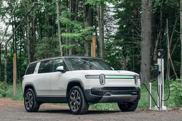 2023 Rivian R1S Review